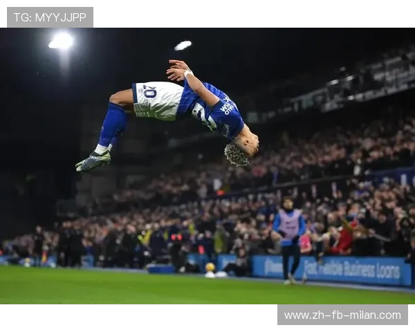 切尔西前锋点球稳稳命中,为球队锁定胜果 切尔西前锋点球稳稳命中,为球队锁定胜果